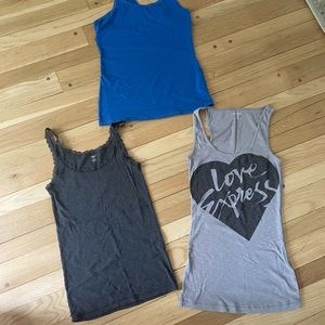 $15 bundle Express, Express, Gap Tanks size Medium